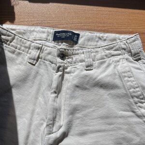 Abercrombie & Fitch Men's Cream Chinos